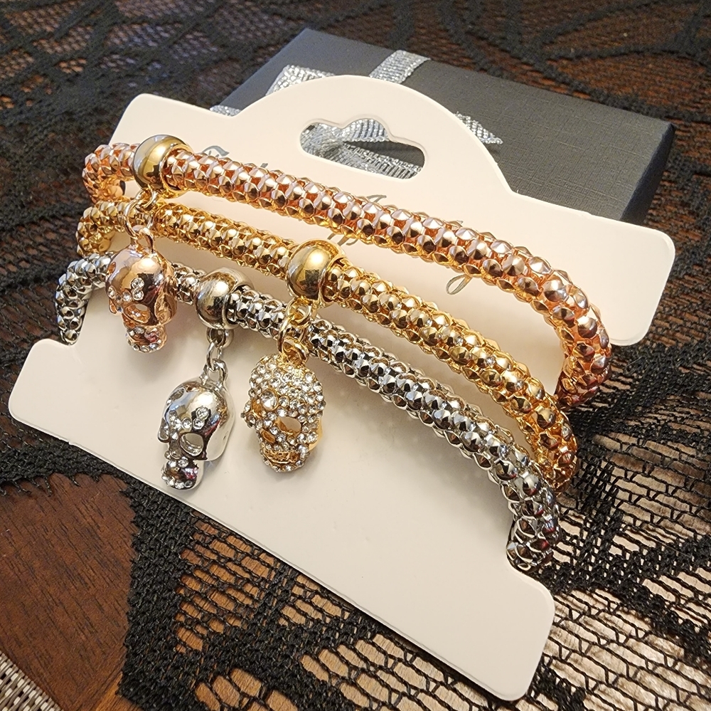 Three bracelets - Picture 3 of 4